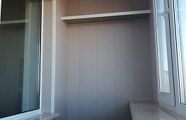Обновили крышу и остекление на 5 этаже.Внутреннюю обшивку произвели с  утеплением полистирол, вывели тёплый пол и освещение. Чистовые МДФ и ПВХ панель tab